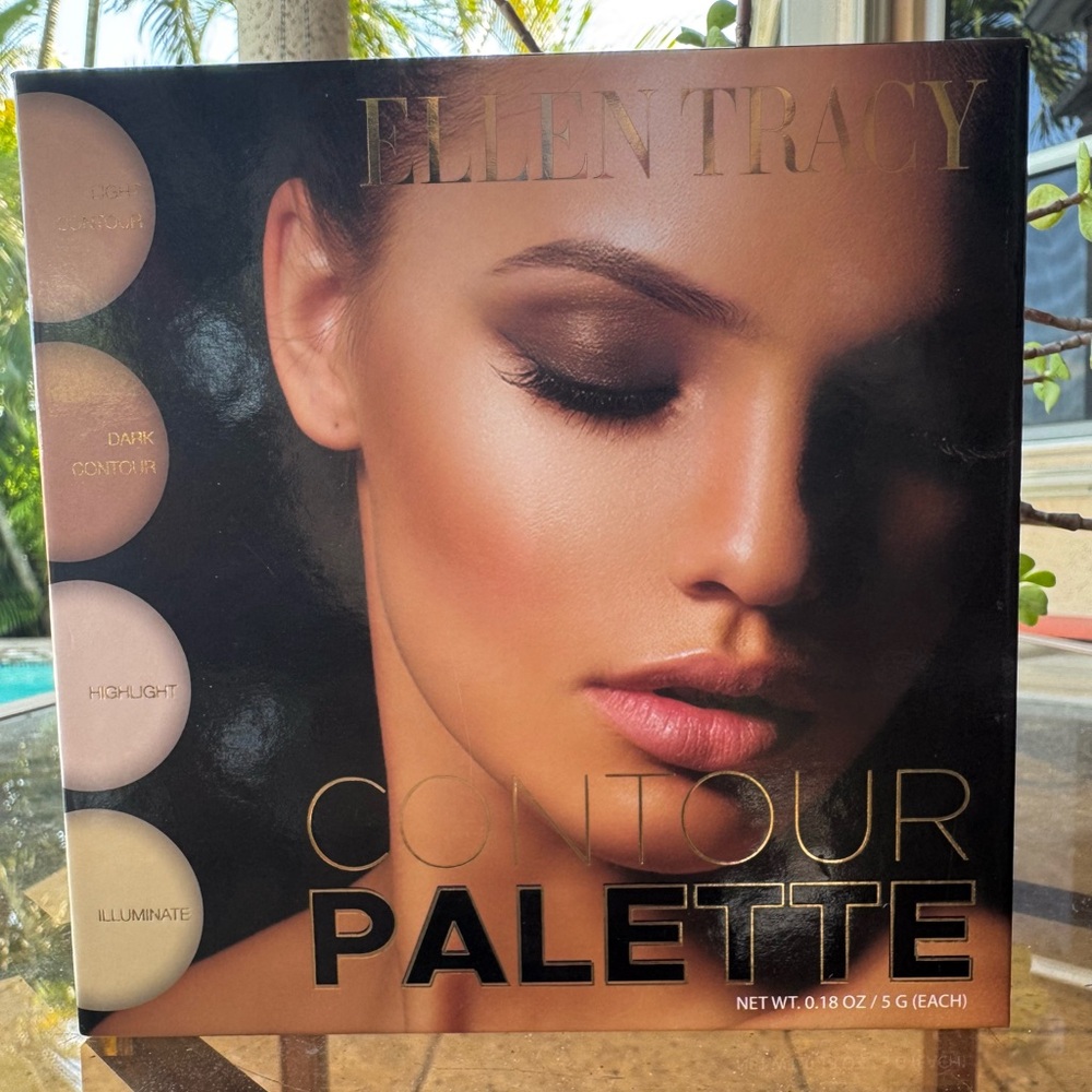 Ellen Tracy Contour Palette - Highlight & Illuminate